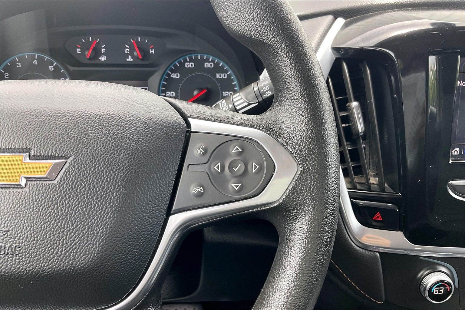 Used 2020 Chevrolet Traverse LS FWD image 24