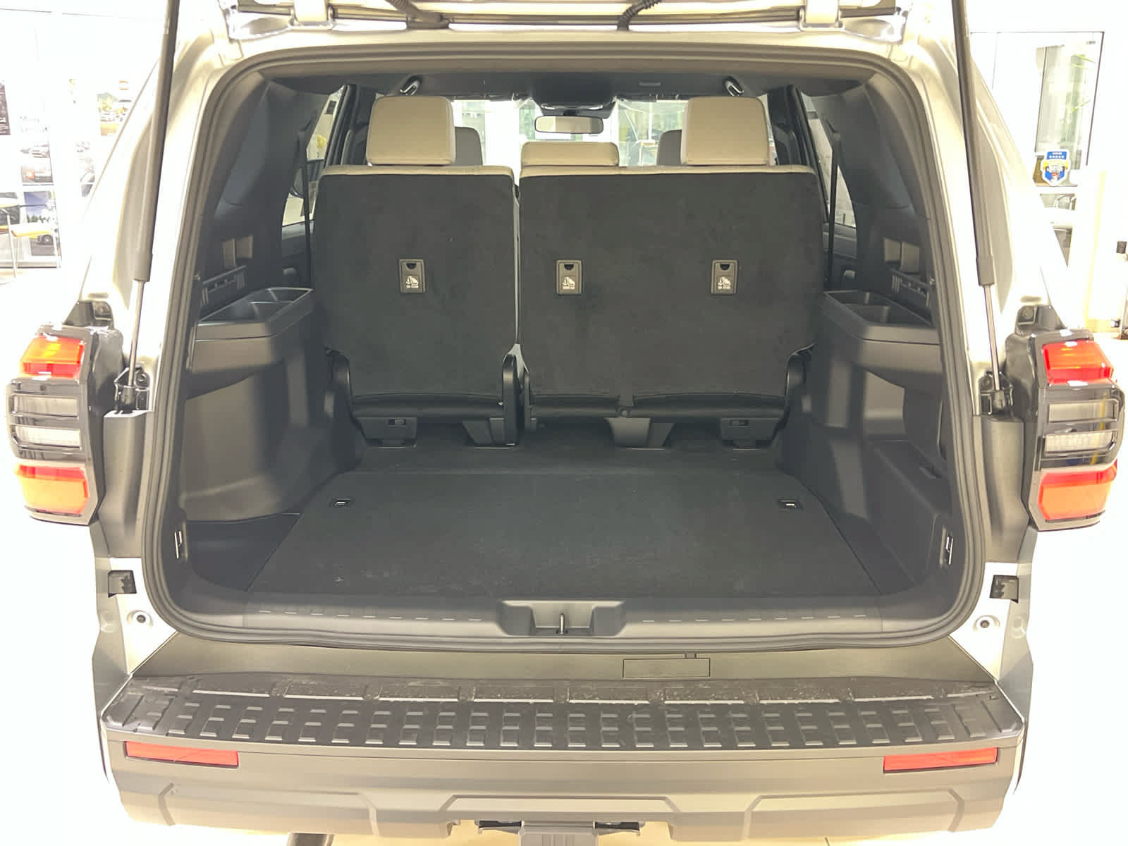 New 2026 Toyota 4Runner SR5 AWD/4WD image 8