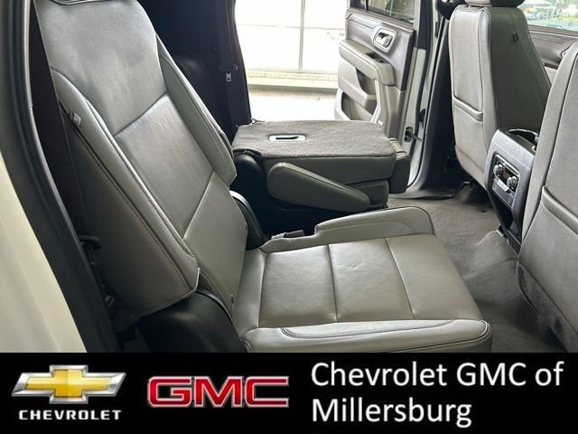 Used 2022 GMC Yukon XL SLT w/ SLT Premium Package image 36