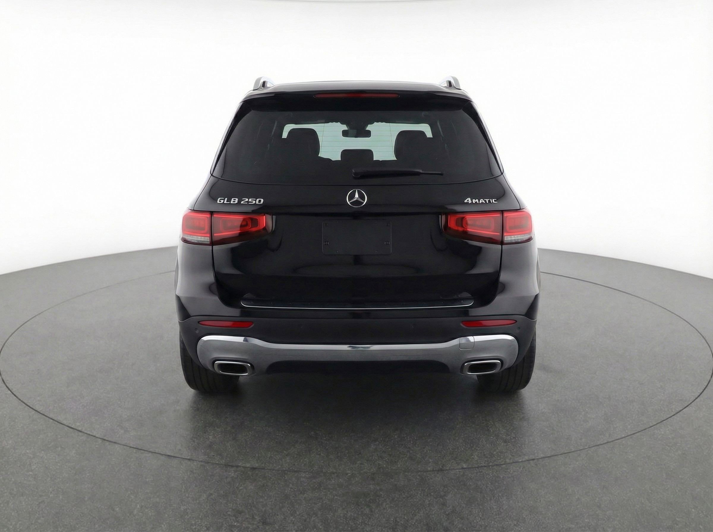 Used 2025 Mercedes-Benz GLB 250 4MATIC image 7