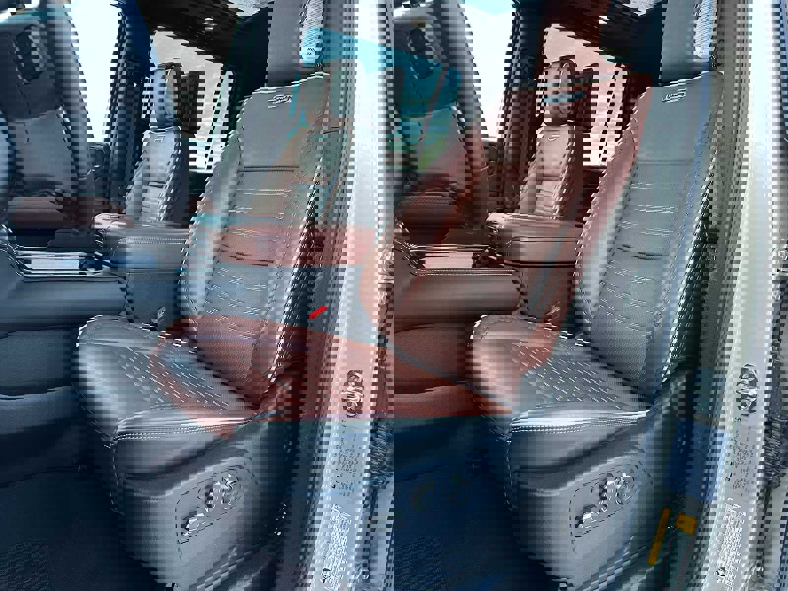 Used 2024 GMC Yukon XL Denali Ultimate image 24