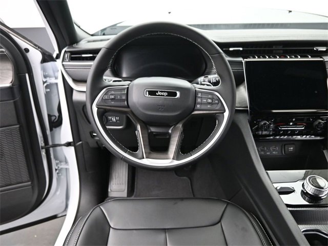 New 2025 Jeep Grand Cherokee L Limited image 29