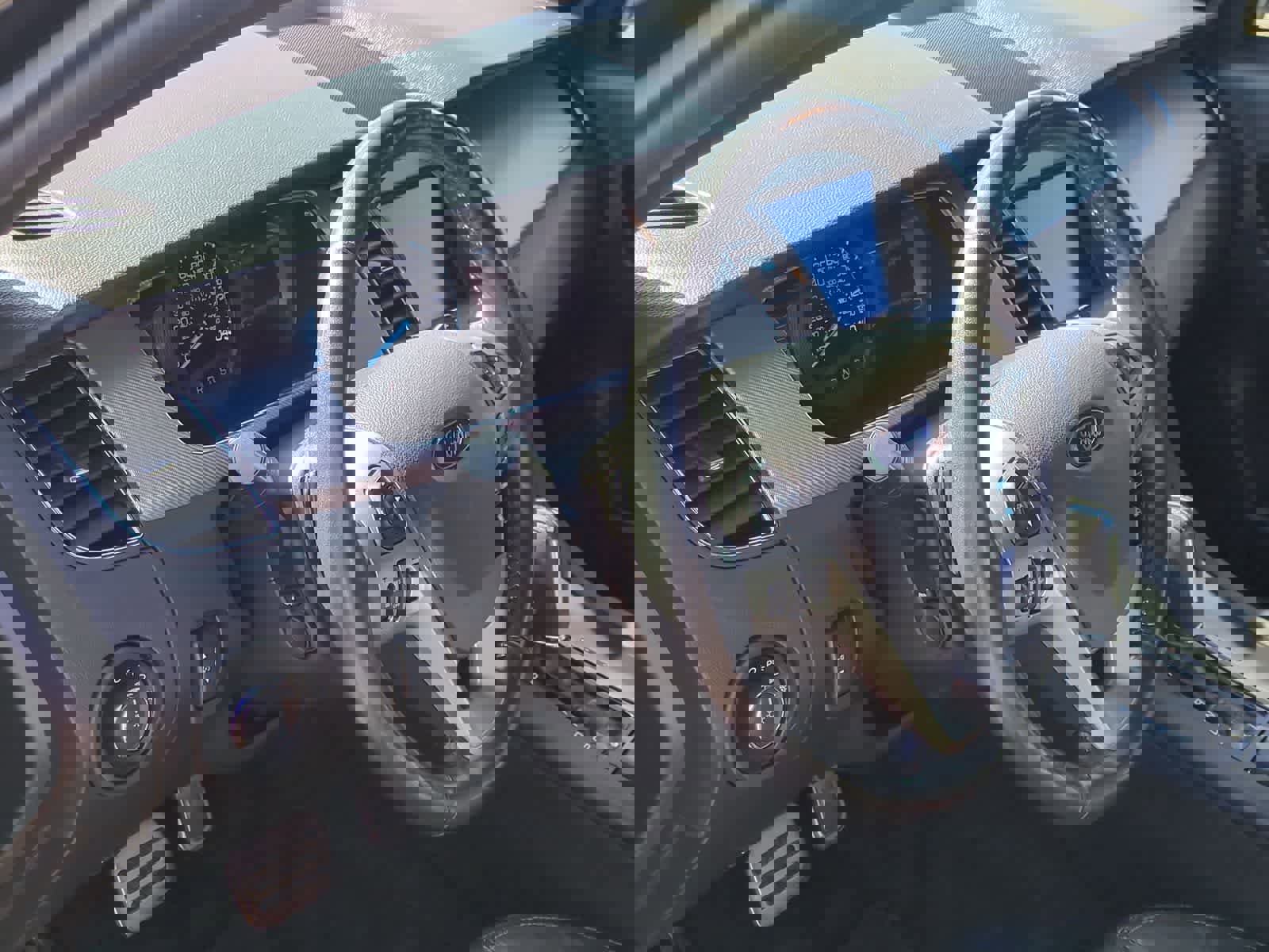 Used 2015 Ford Taurus SHO w/ Technology Package image 10