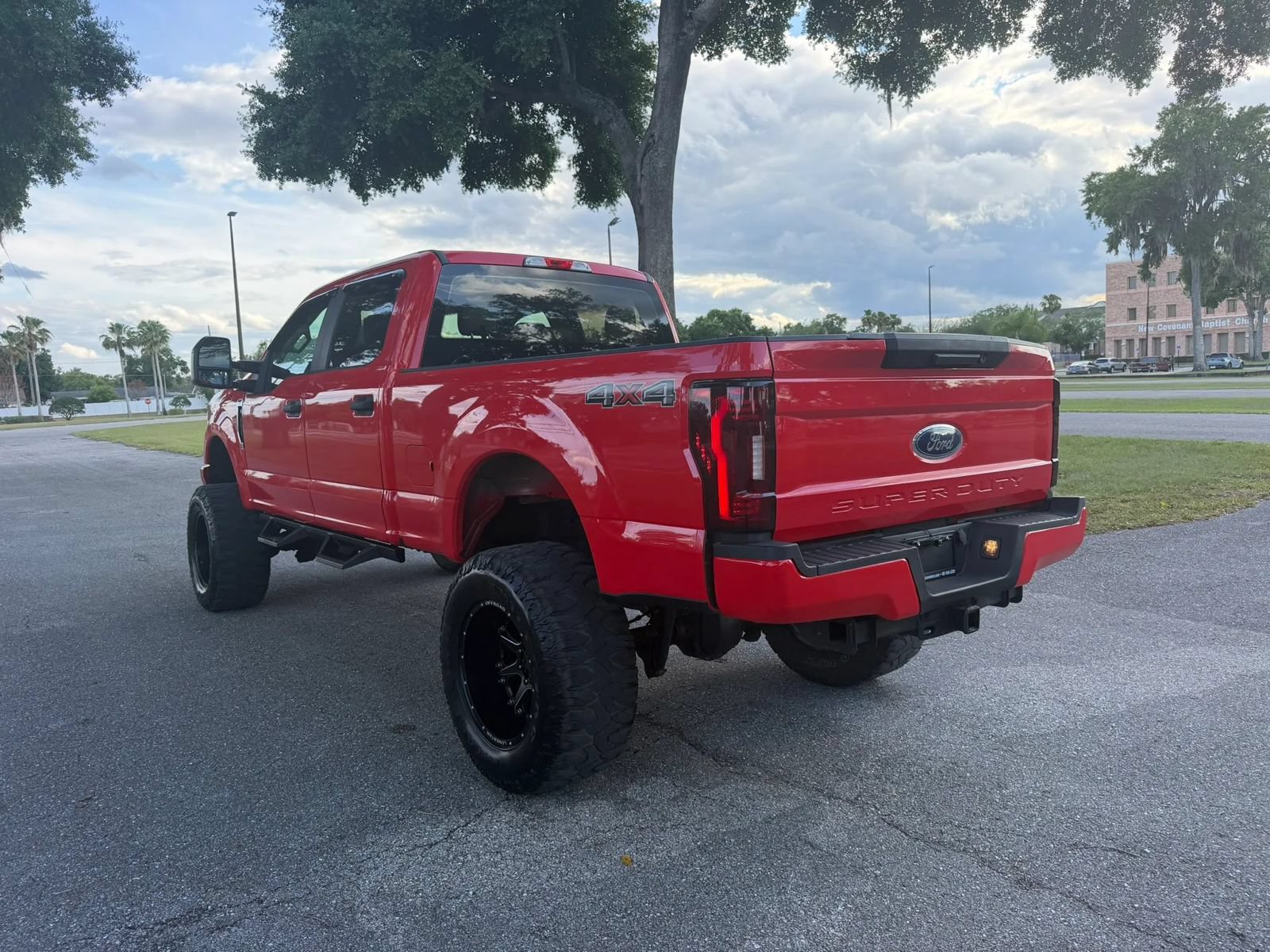 Used 2017 Ford F250 XL AWD/4WD image 8