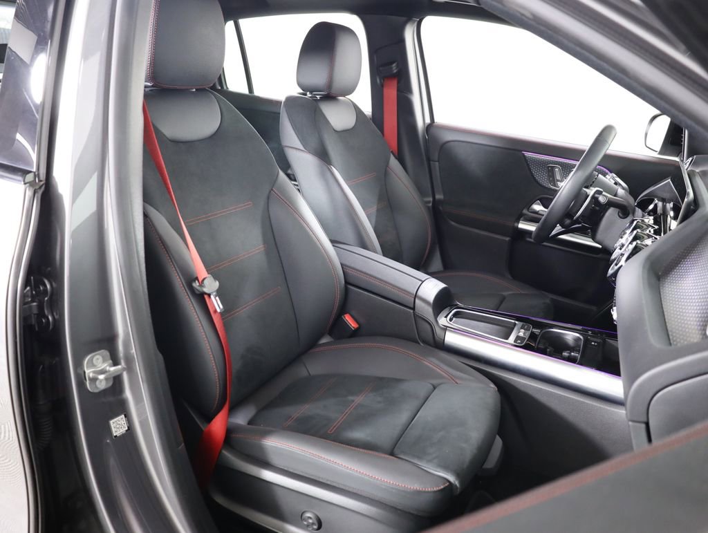 Used 2025 Mercedes-Benz GLA 35 AMG 4MATIC image 61