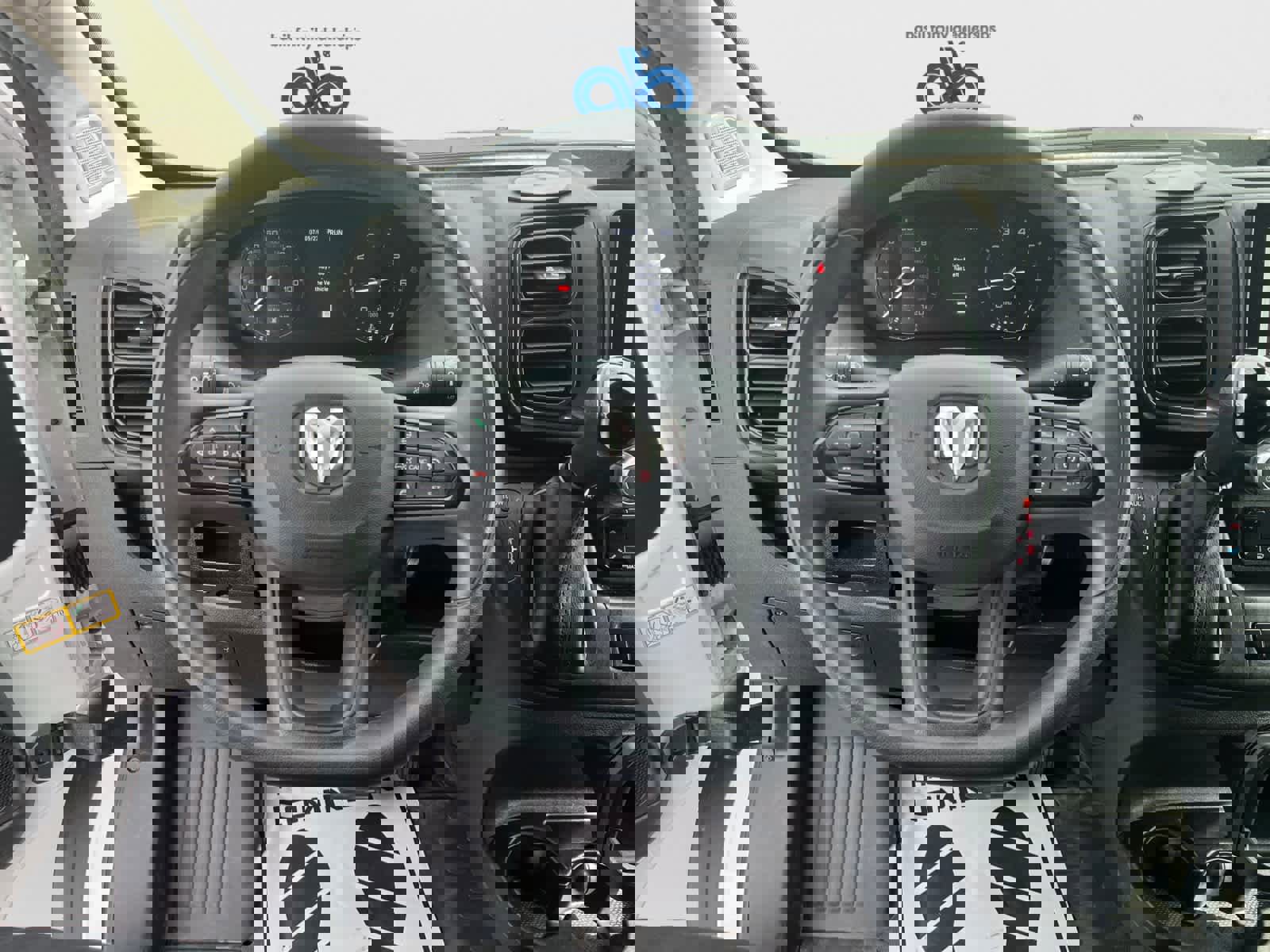 Used 2025 RAM ProMaster 2500 w/ Convenience Group image 13