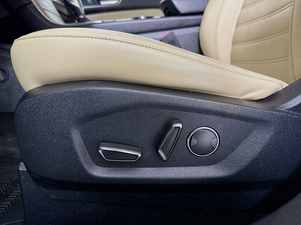 Used 2017 Ford Edge SEL w/ Equipment Group 201A image 19