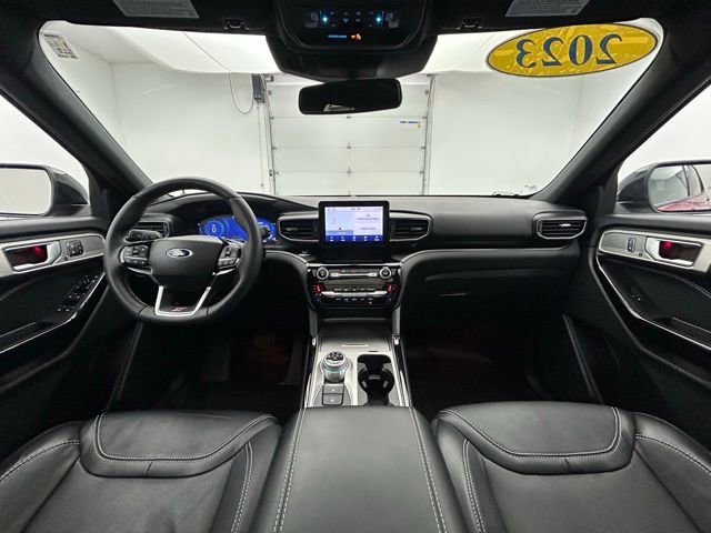 Used 2023 Ford Explorer ST w/ Equipment Group 401A image 2
