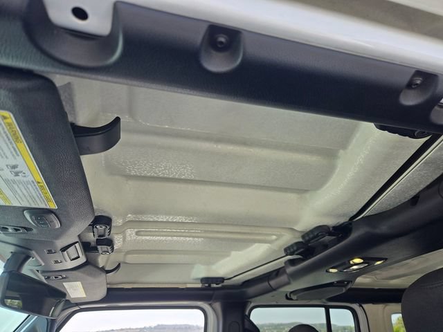 Used 2020 Jeep Wrangler Unlimited Sahara w/ Uconnect 4C Nav & Sound Group AWD/4WD image 9