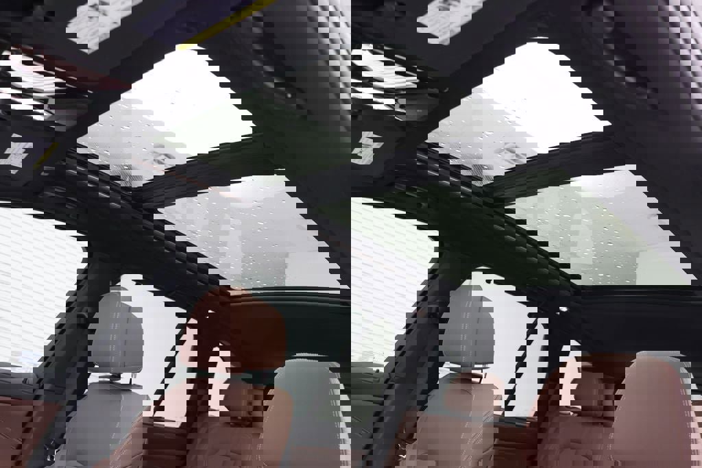 Used 2022 BMW X5 M50i w/ Executive Package image 20