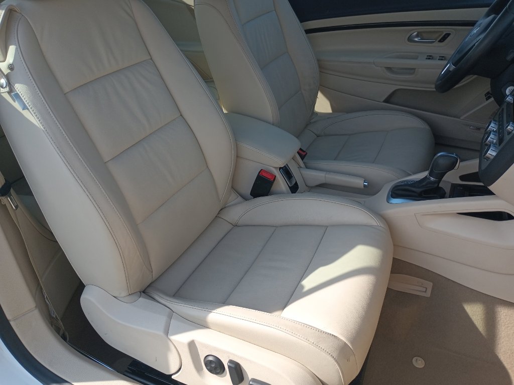 Used 2014 Volkswagen Eos Executive image 26