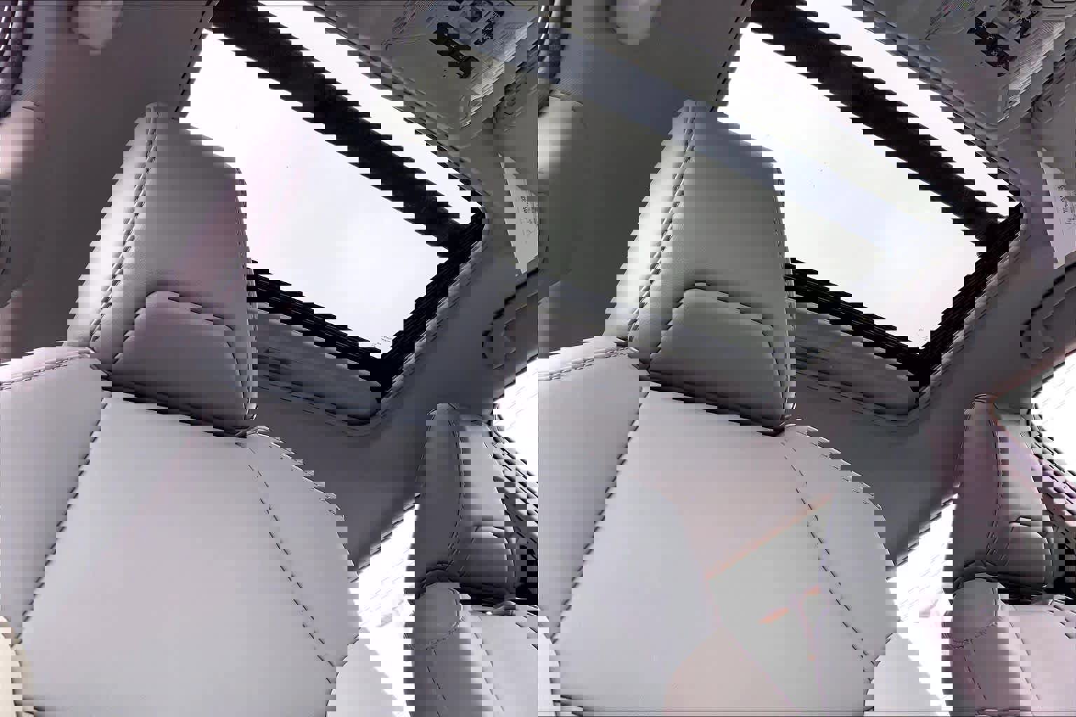 Used 2023 Toyota RAV4 XLE Premium FWD image 14