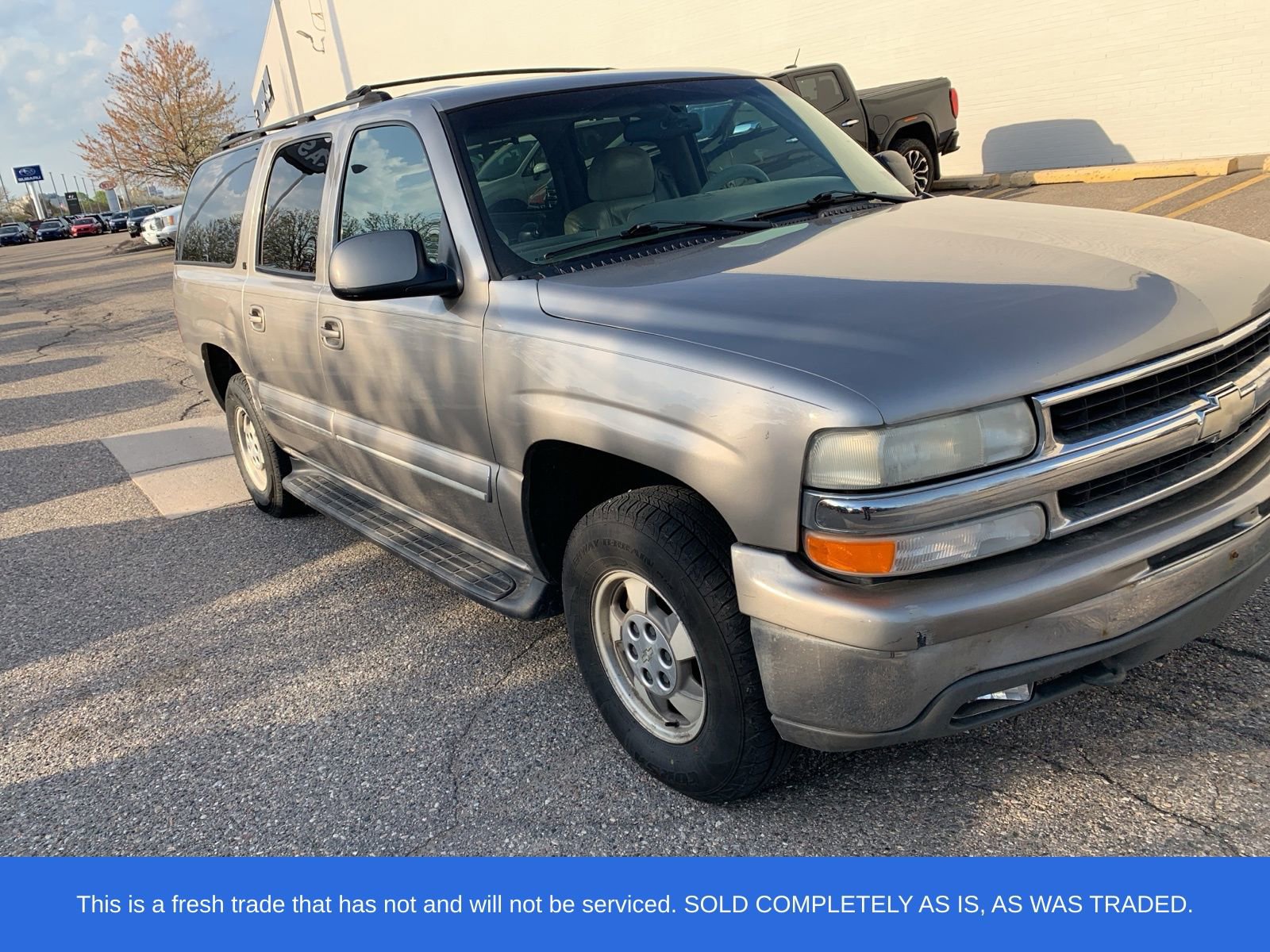 Used 2001 Chevrolet Suburban LT w/ LT Preferred Equipment Group AWD/4WD image 3