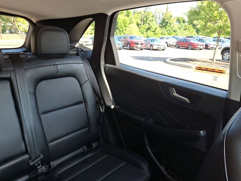Used 2022 Ford Escape SEL AWD/4WD image 14