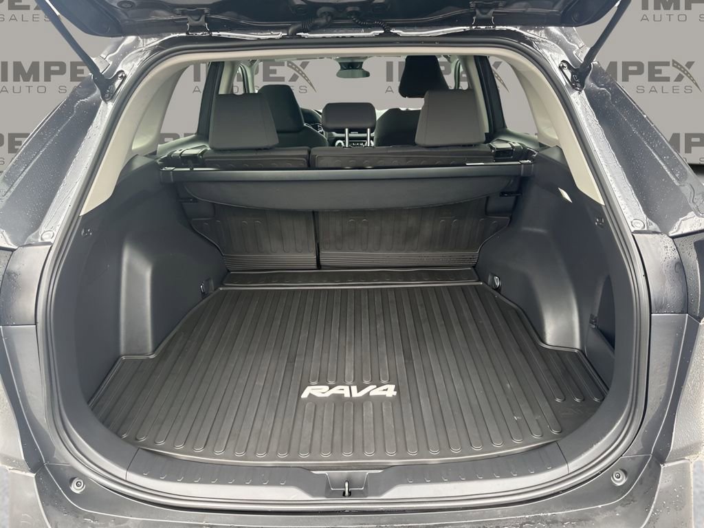 Used 2023 Toyota RAV4 XLE image 26