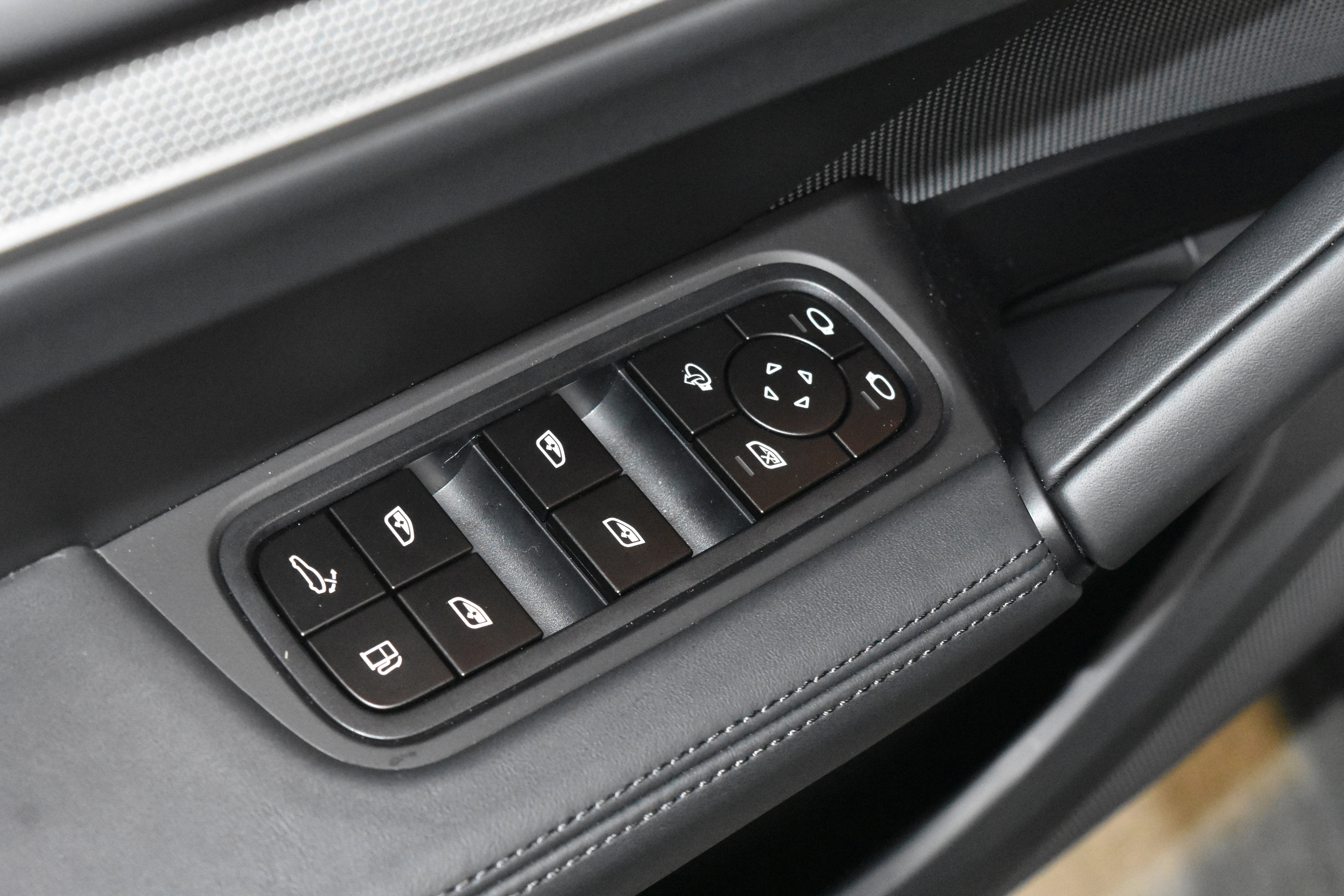 New 2026 Porsche Cayenne E-Hybrid image 8