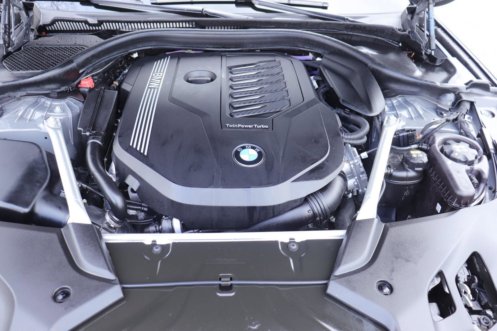 Certified 2022 BMW 540i image 36