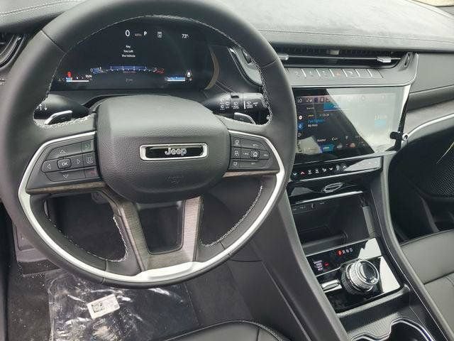 New 2026 Jeep Grand Cherokee L Limited w/ Limited Altitude Package AWD/4WD image 20