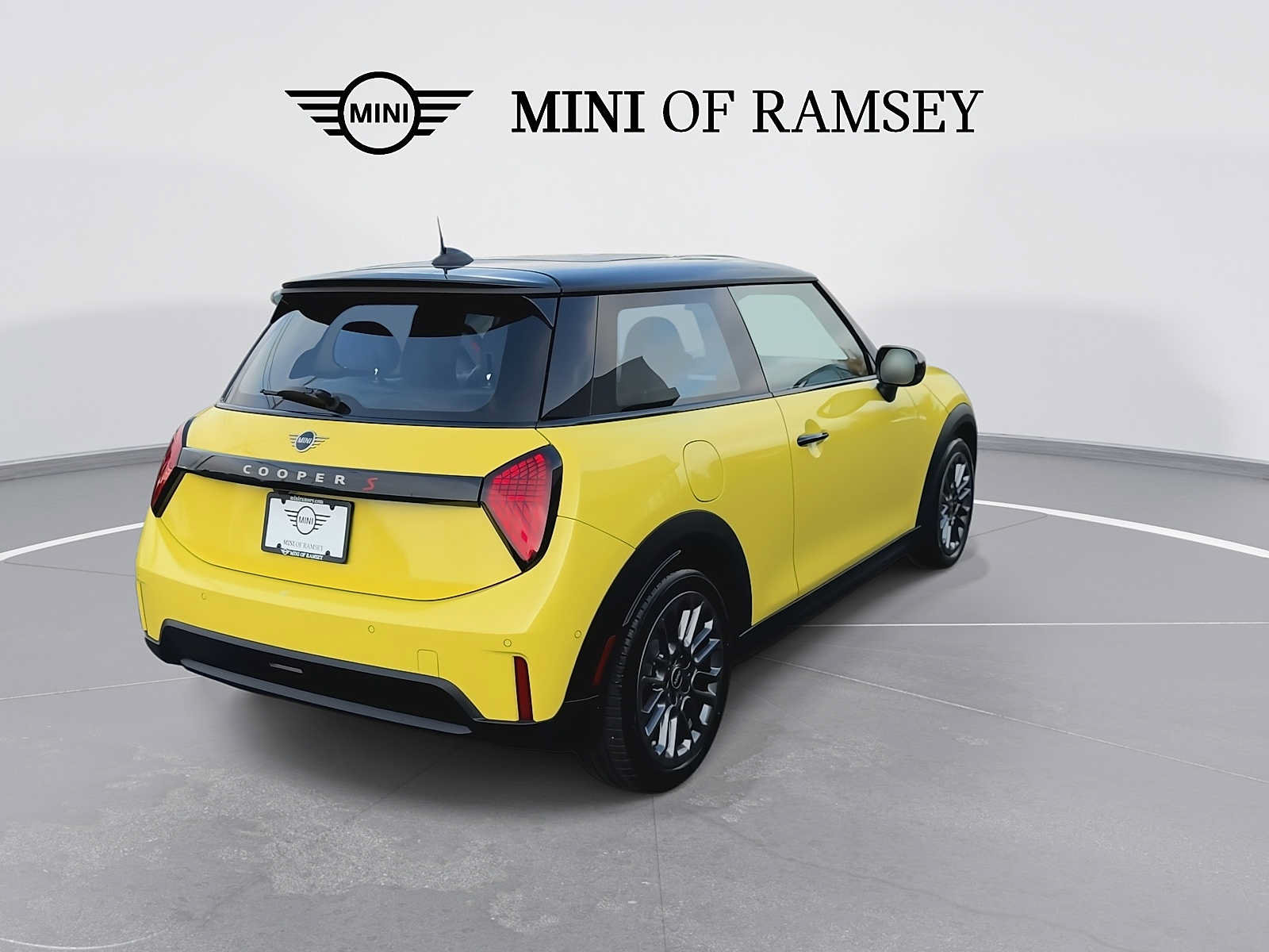 Used 2026 MINI Cooper S FWD image 8