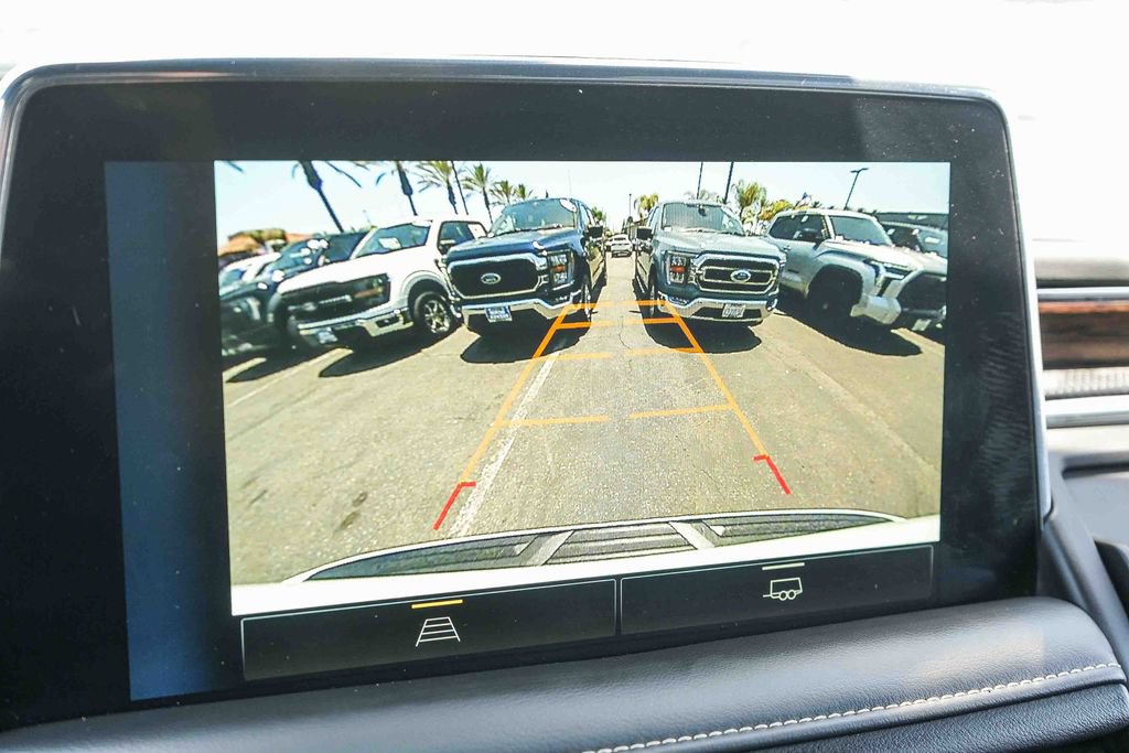 Used 2024 Chevrolet Suburban Premier RWD image 30