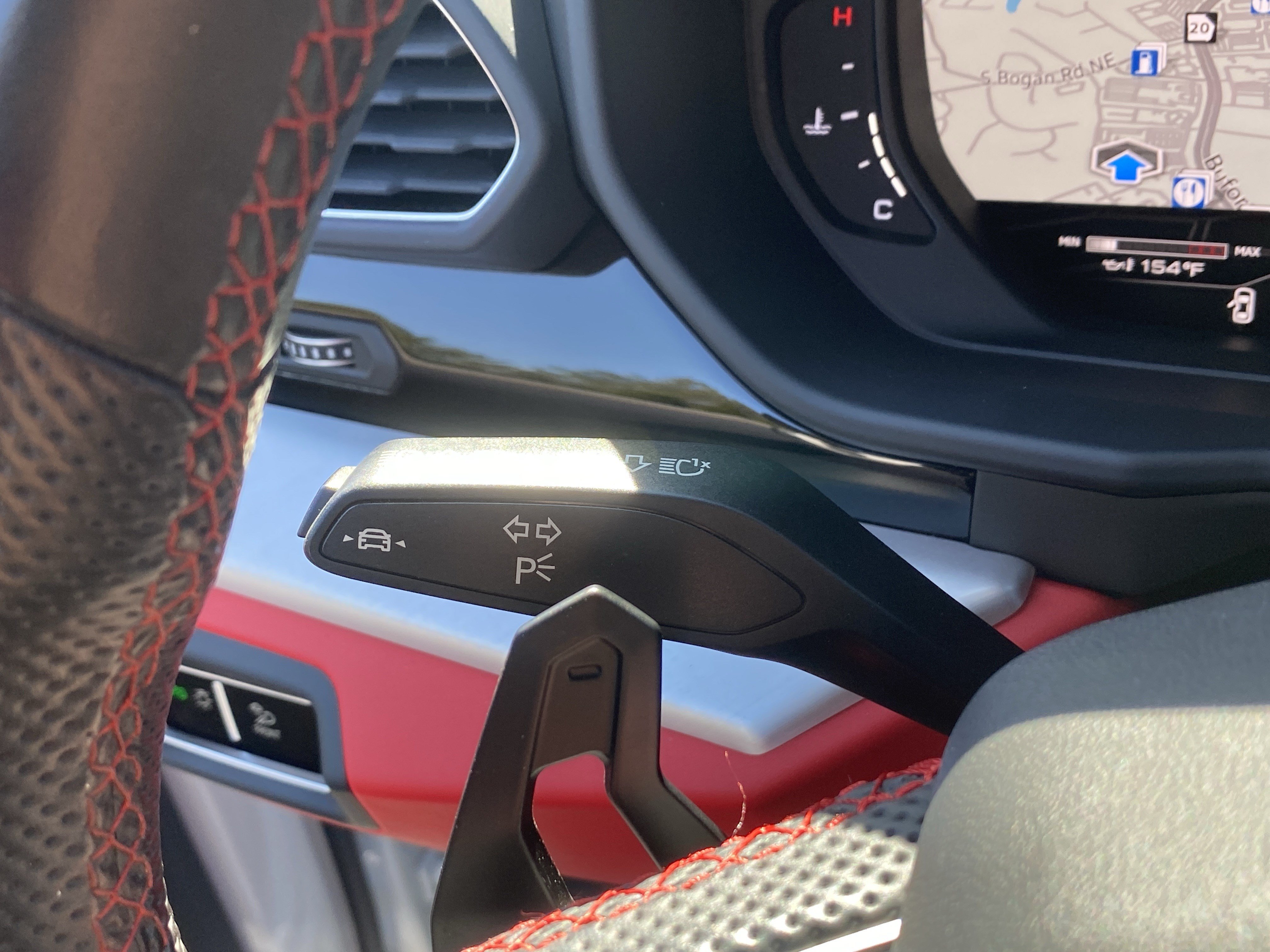 Used 2022 Lamborghini Urus AWD/4WD image 32