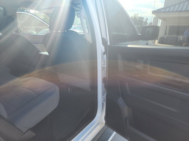 Used 2015 RAM 1500 Express AWD/4WD image 35