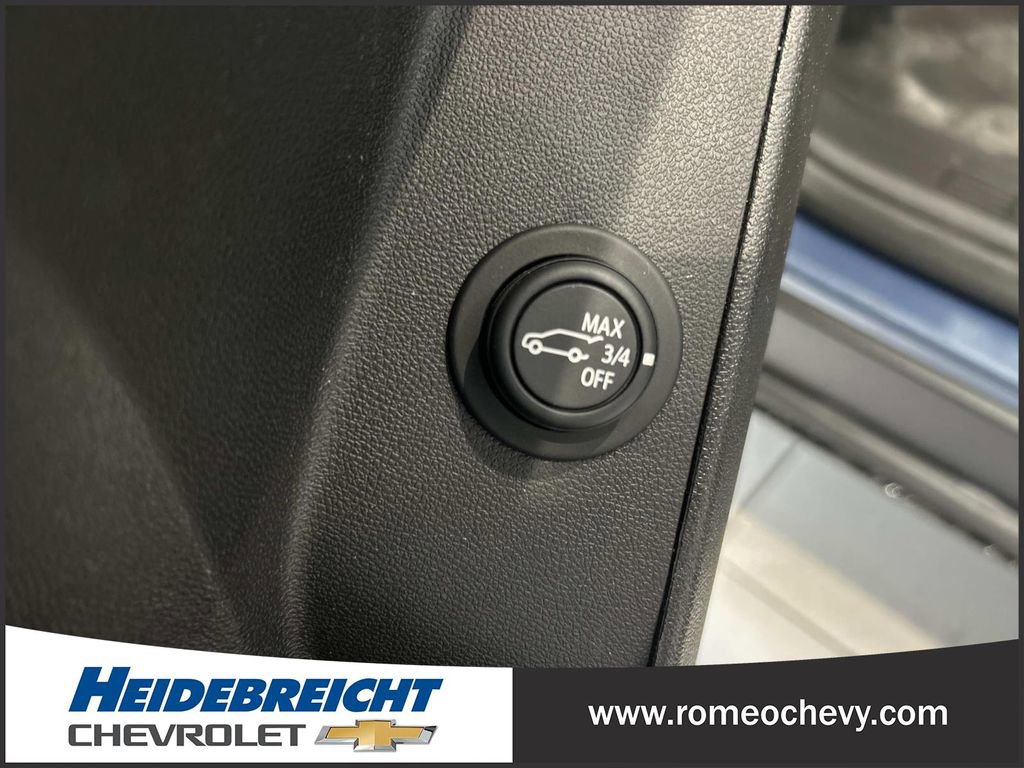 Used 2024 Chevrolet Equinox LT image 30