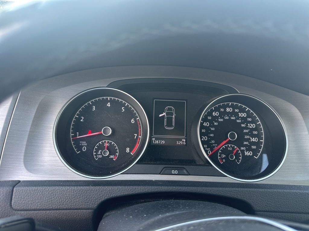Used 2015 Volkswagen Golf SE FWD image 2