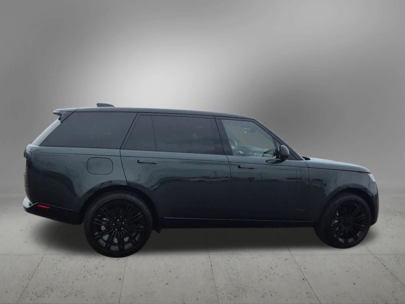 New 2026 Land Rover Range Rover Long Wheelbase SE AWD/4WD image 7