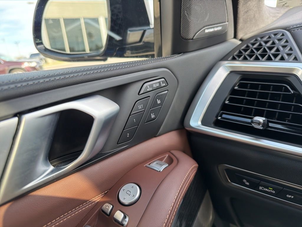 Used 2025 BMW X7 M60i w/ Executive Package AWD/4WD image 37