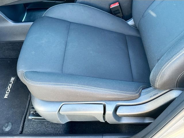 Used 2023 Nissan Rogue S image 18