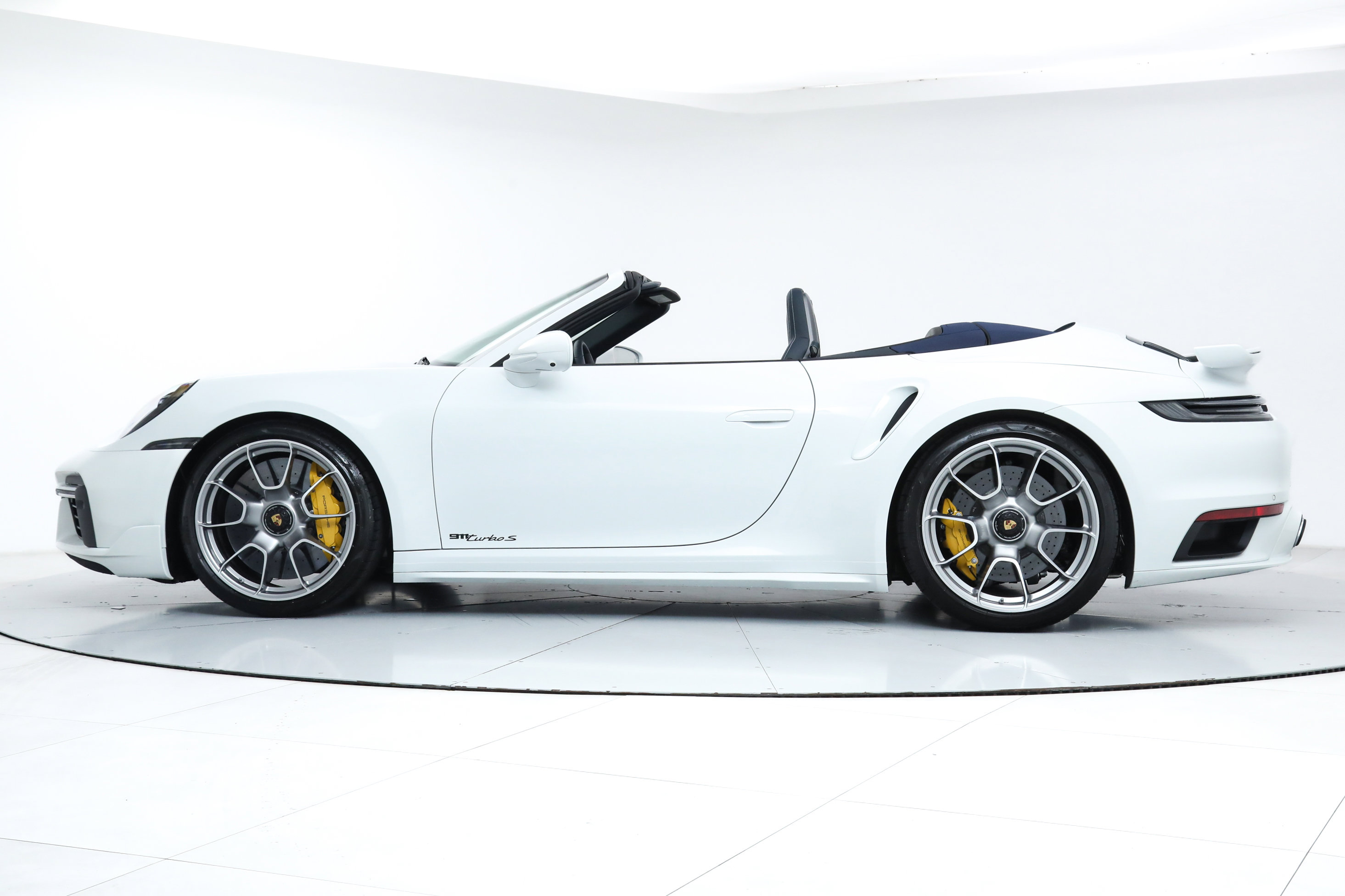 Used 2025 Porsche 911 Turbo S image 2
