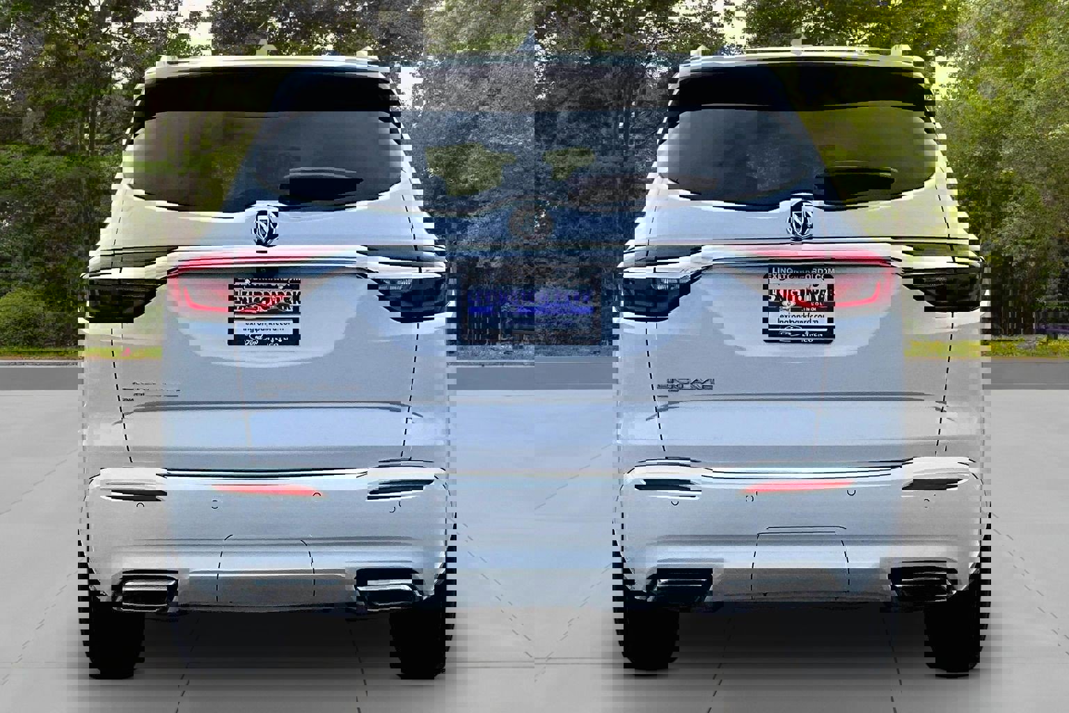 Used 2021 Buick Enclave Avenir w/ Avenir Technology Package image 6