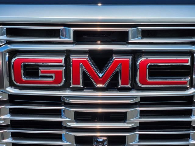 New 2026 GMC Yukon XL Denali w/ Advanced Technology Package AWD/4WD image 8