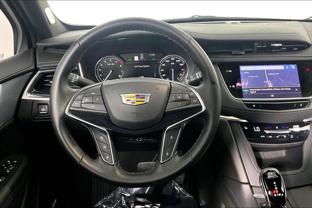 Used 2025 Cadillac XT5 Premium Luxury FWD image 5