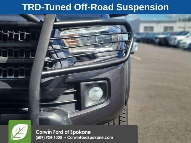 Used 2017 Toyota Tacoma TRD Off-Road image 8