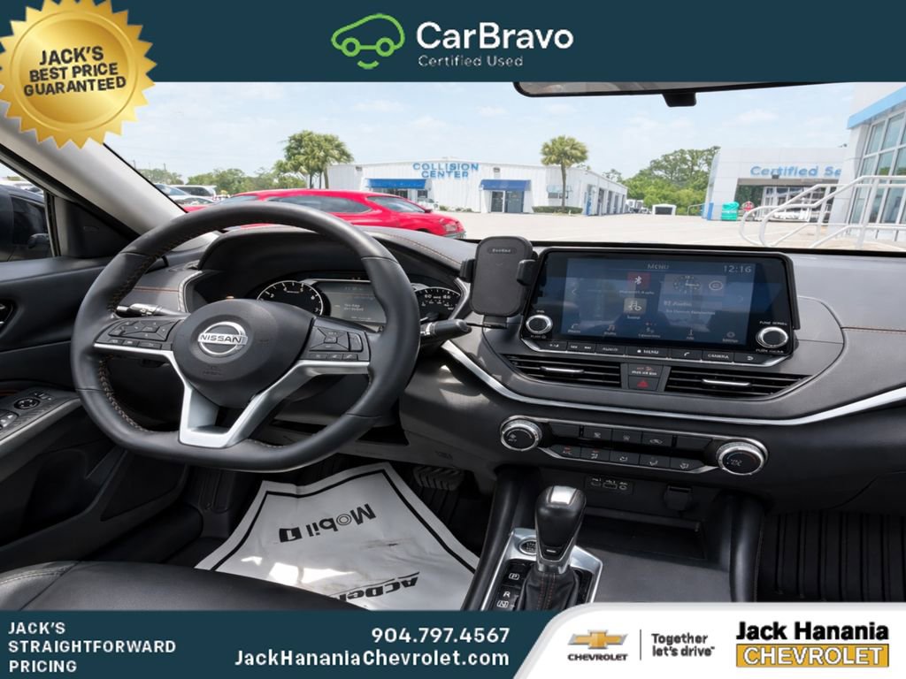 Used 2022 Nissan Altima 2.5 SR FWD image 11
