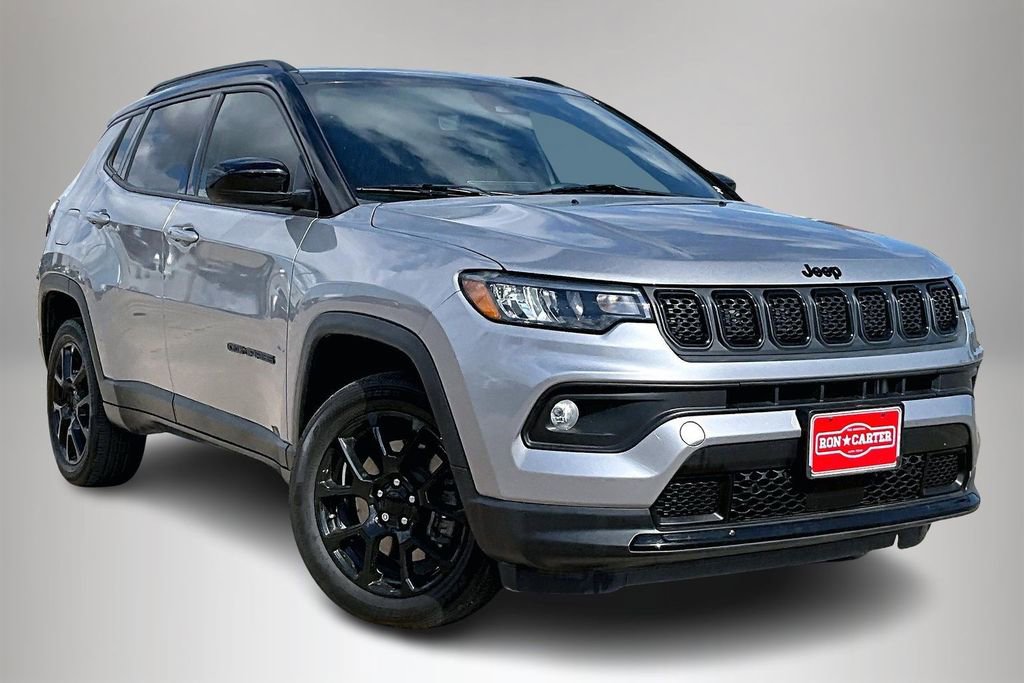 Used 2023 Jeep Compass Altitude image 1