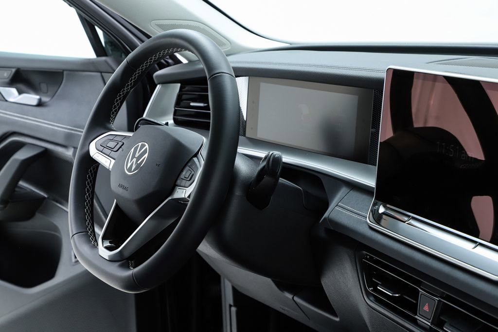 New 2026 Volkswagen Tiguan SE image 34