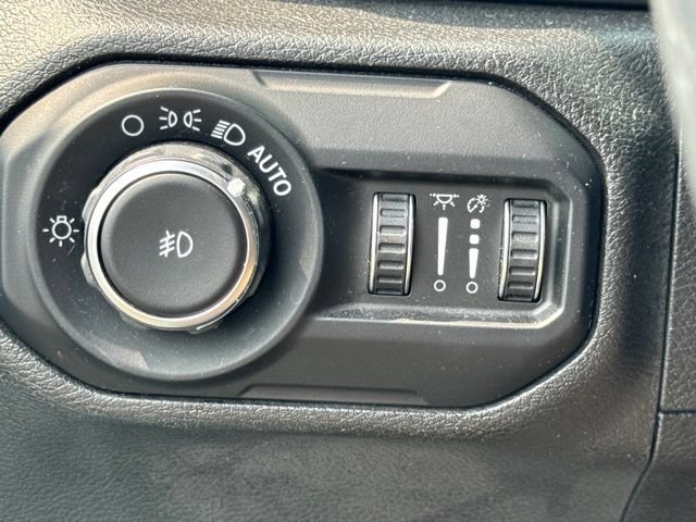 Used 2019 Jeep Wrangler Unlimited Rubicon w/ LED Lighting Group AWD/4WD image 38