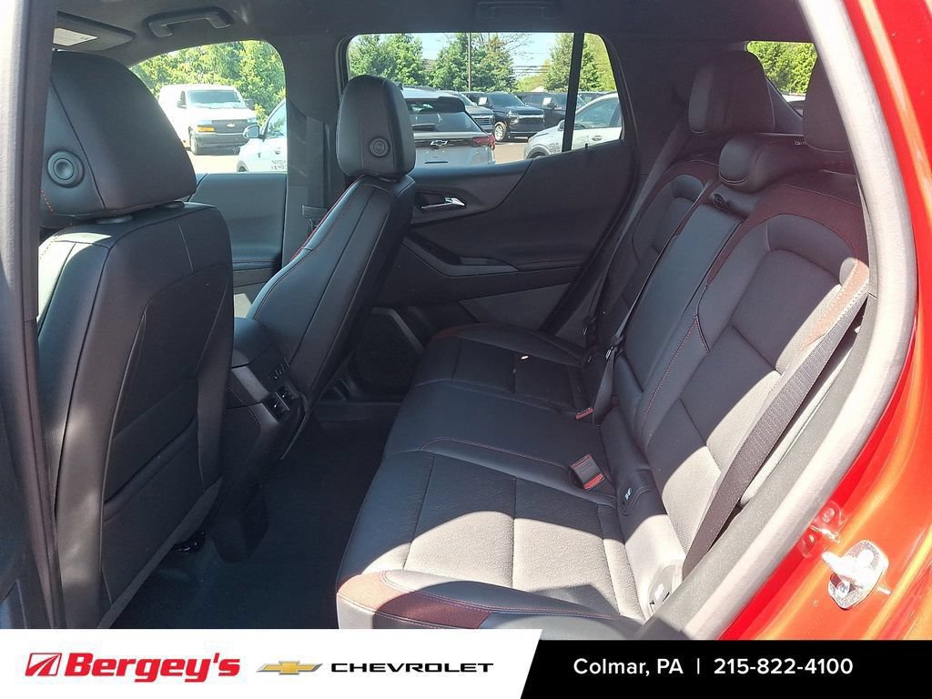 New 2026 Chevrolet Equinox RS w/ Convenience Package III AWD/4WD image 7