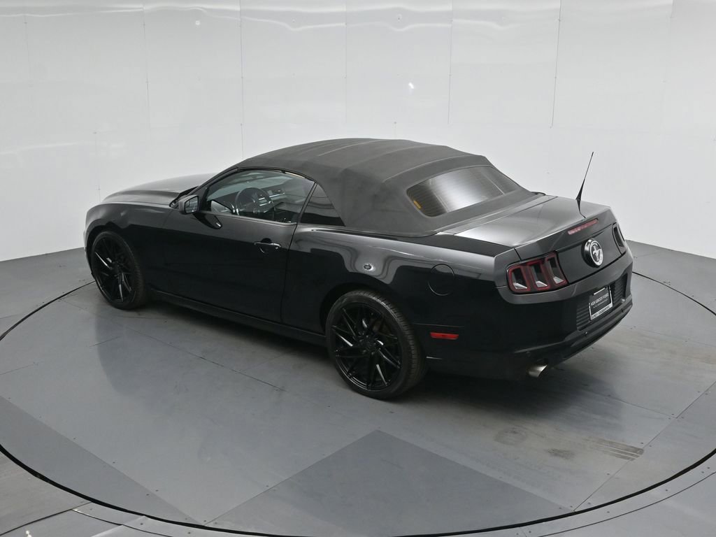 Used 2014 Ford Mustang Convertible w/ Equipment Group 102A image 37