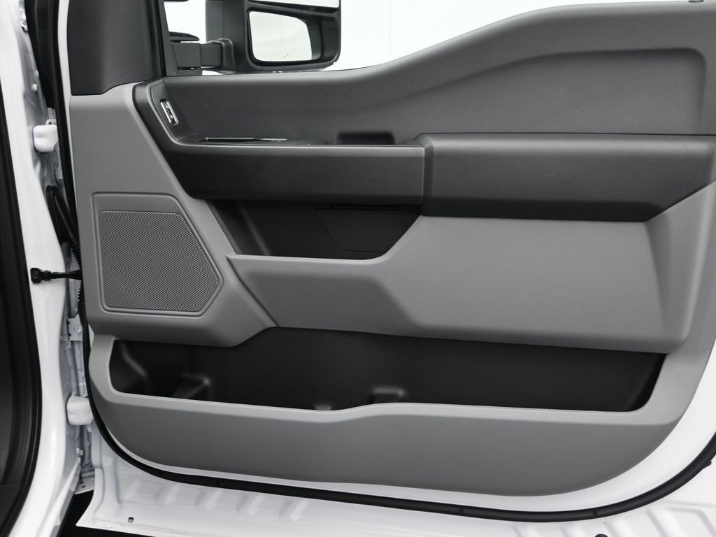 New 2026 Ford F550 4x4 Regular Cab Super Duty image 23