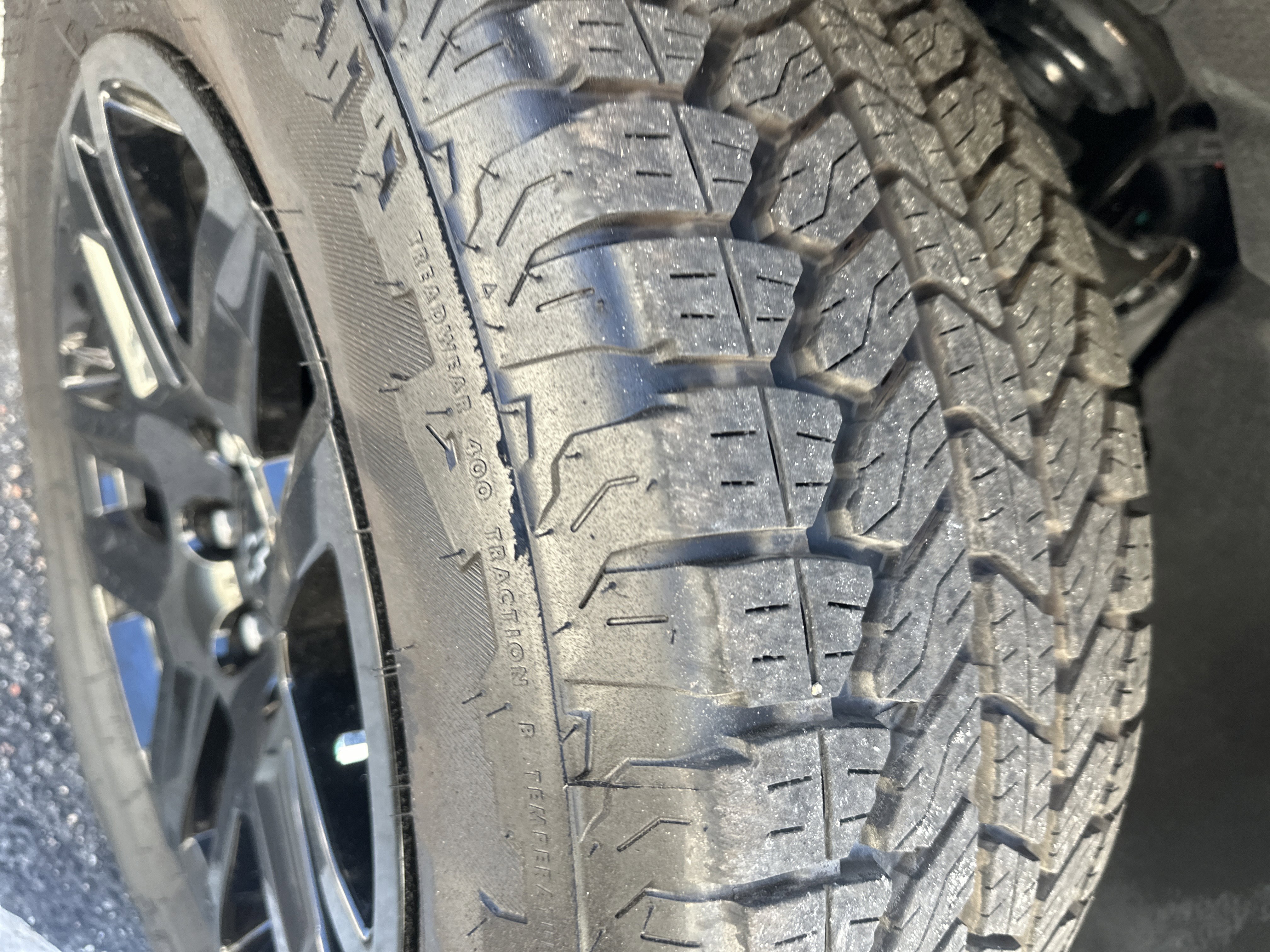 Used 2025 Chevrolet Colorado Trail Boss image 8