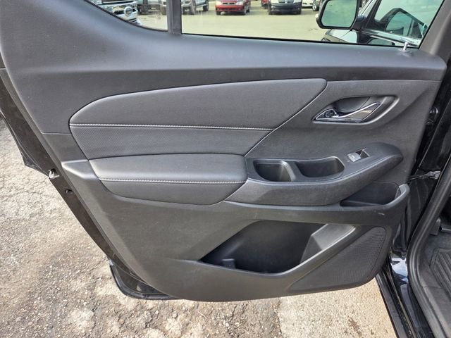 Used 2023 Chevrolet Traverse Premier image 18