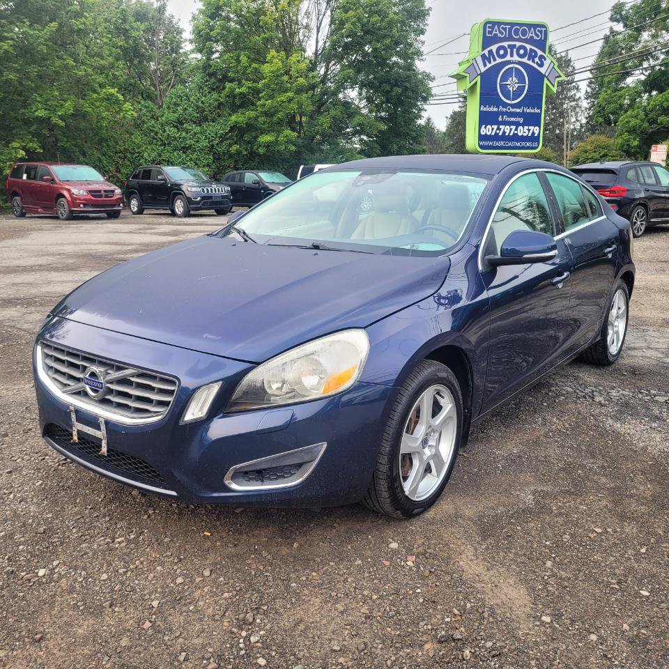 Used 2012 Volvo S60 T5 w/ Climate Pkg FWD image 4