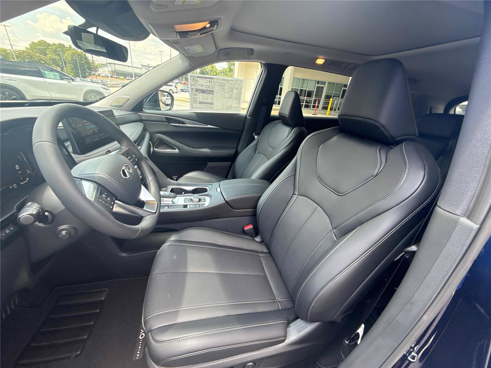 New 2027 INFINITI QX60 Luxe w/ Cargo Package FWD image 11