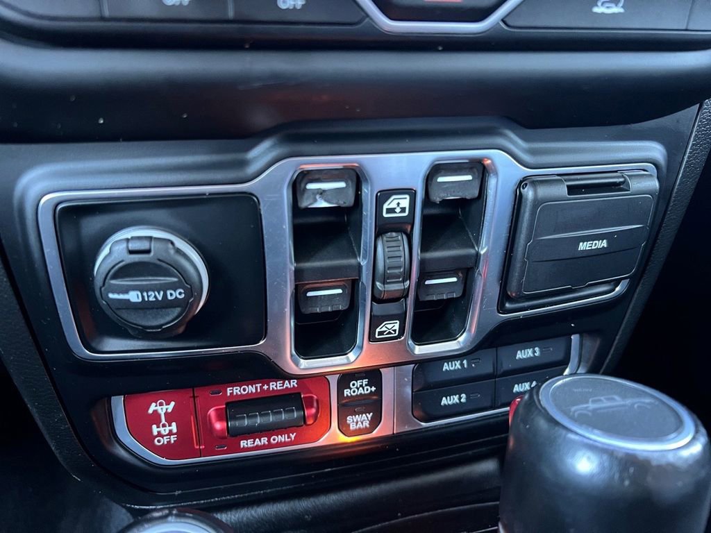 Used 2021 Jeep Gladiator Rubicon w/ Dual Top Group image 33