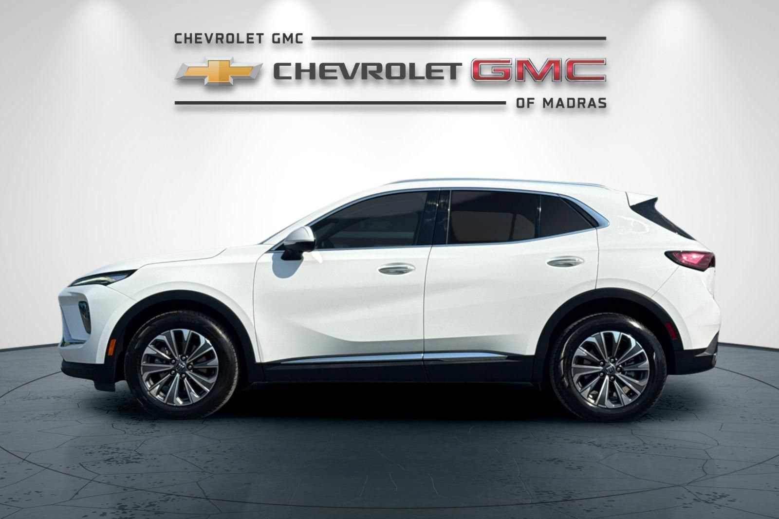 Used 2024 Buick Envision Preferred AWD/4WD image 6