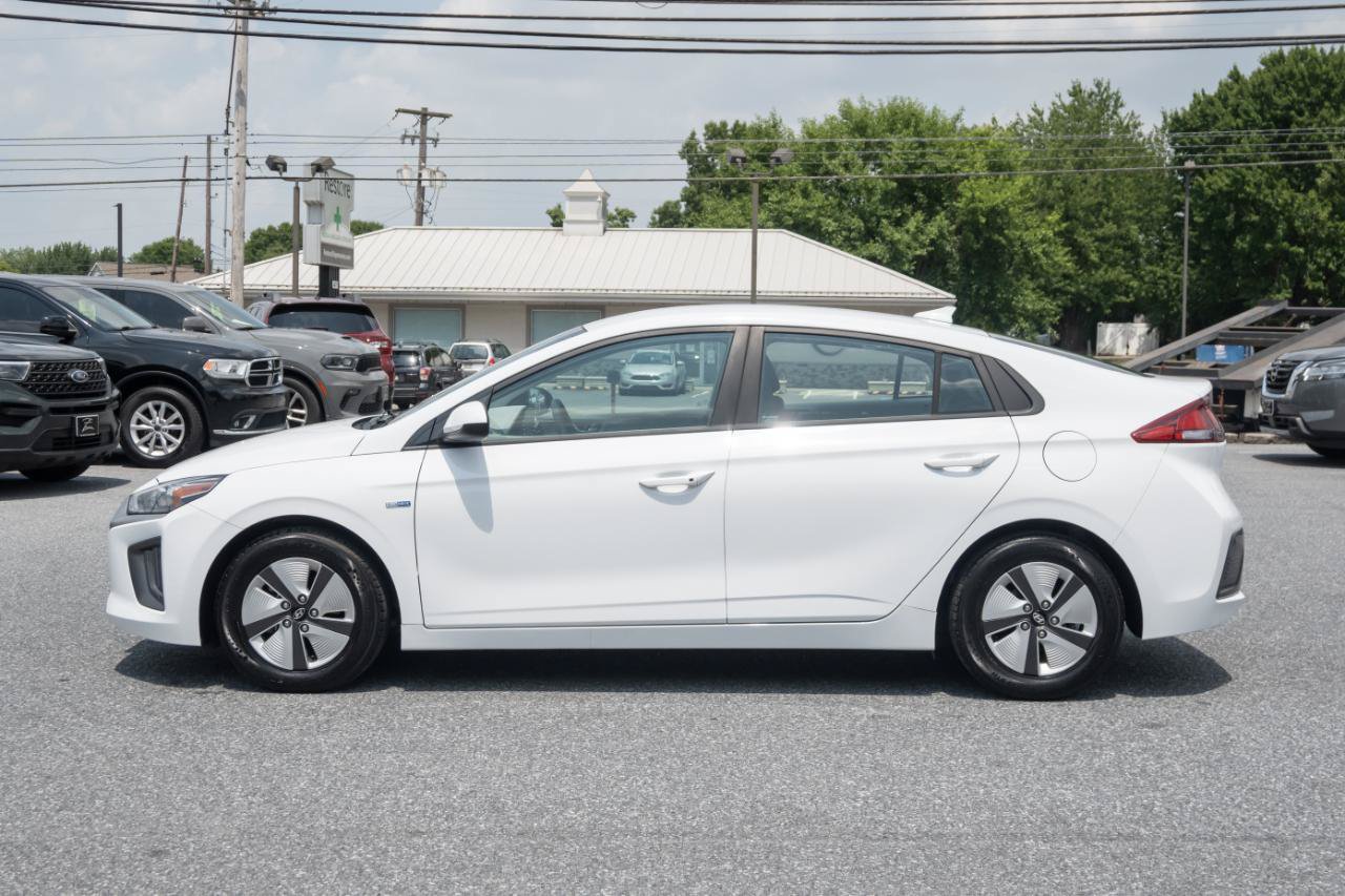 Used 2020 Hyundai Ioniq Blue FWD image 7